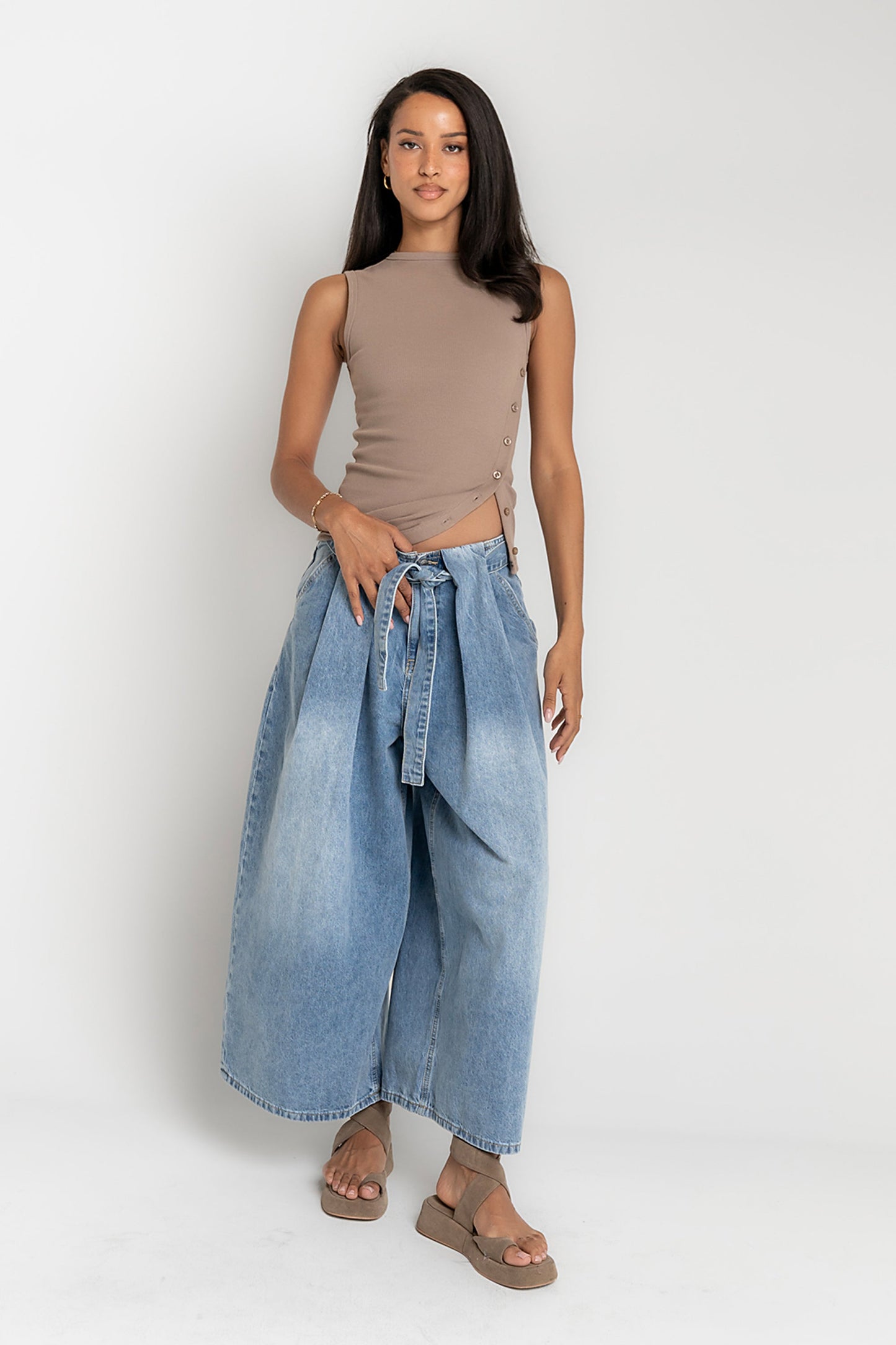 Bentlee Cropped Baggy Jeans