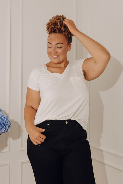 Casual Convo Shift Tee in Ivory Curves