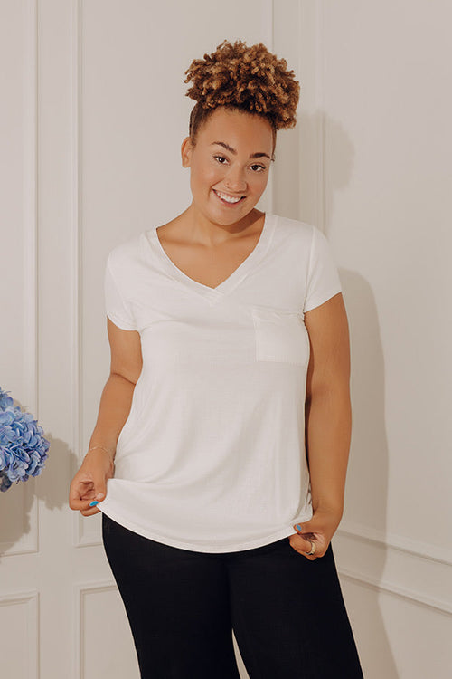 Casual Convo Shift Tee in Ivory Curves
