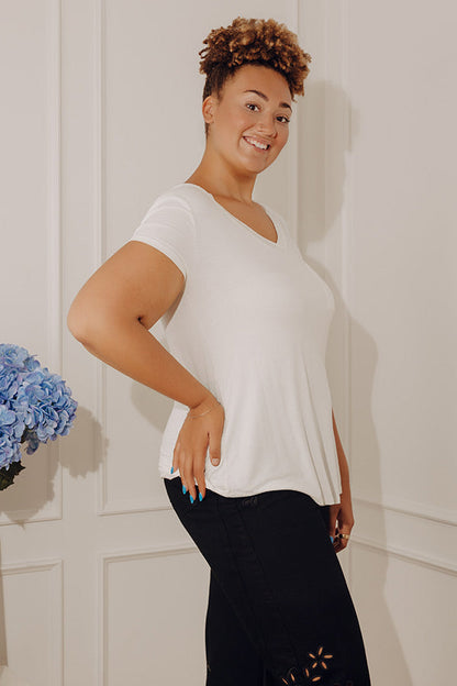 Casual Convo Shift Tee in Ivory Curves