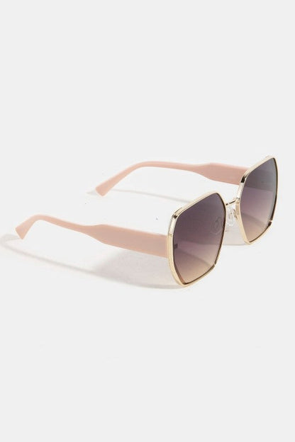 Signature Style Sunglasses