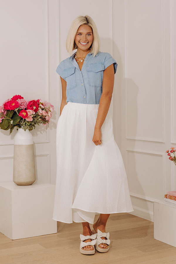 Casual Hangout Chambray Button Up Top in Light Wash