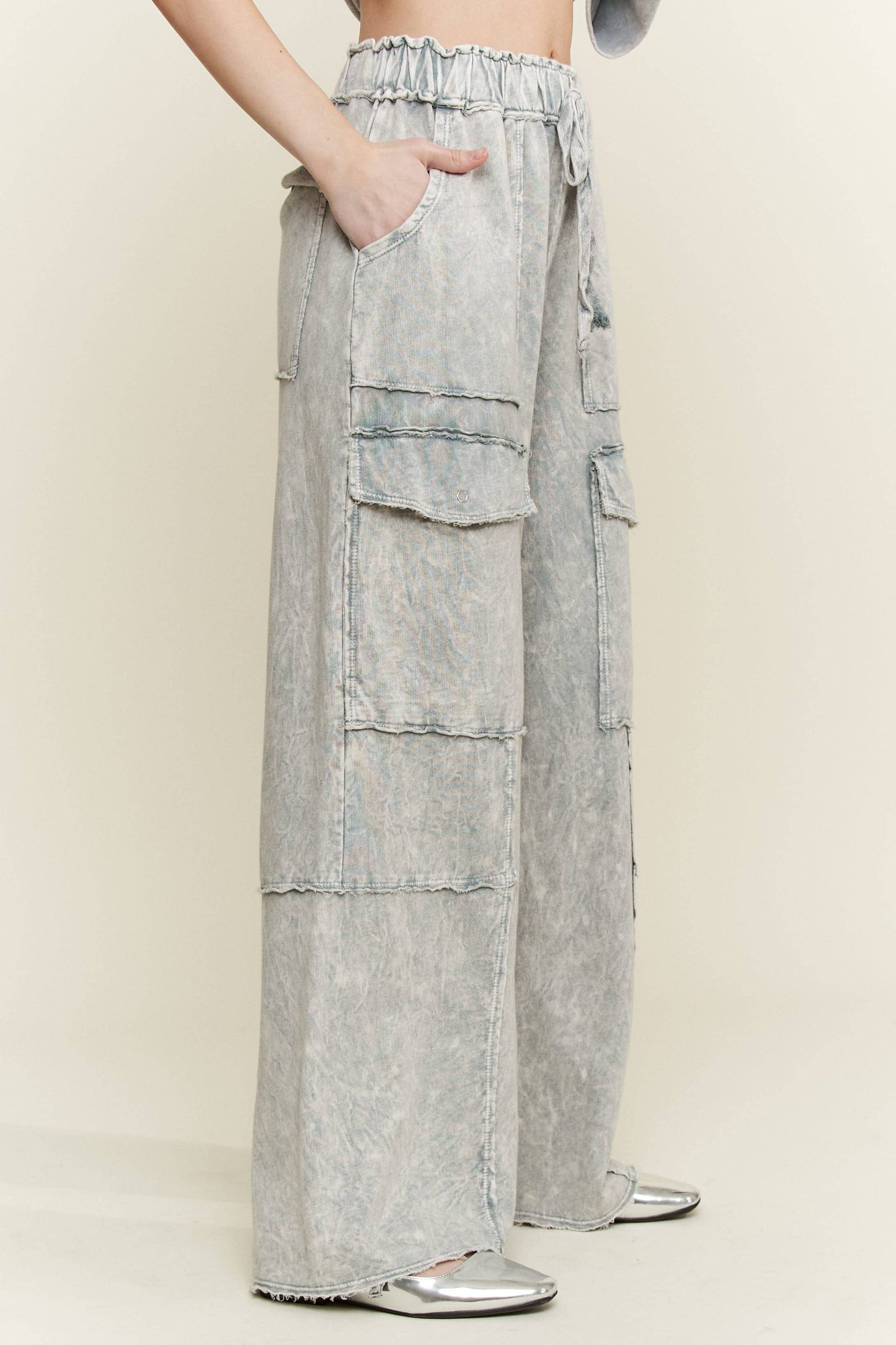 Mineral Wash Multi pockets Wide Leg Terry Pants