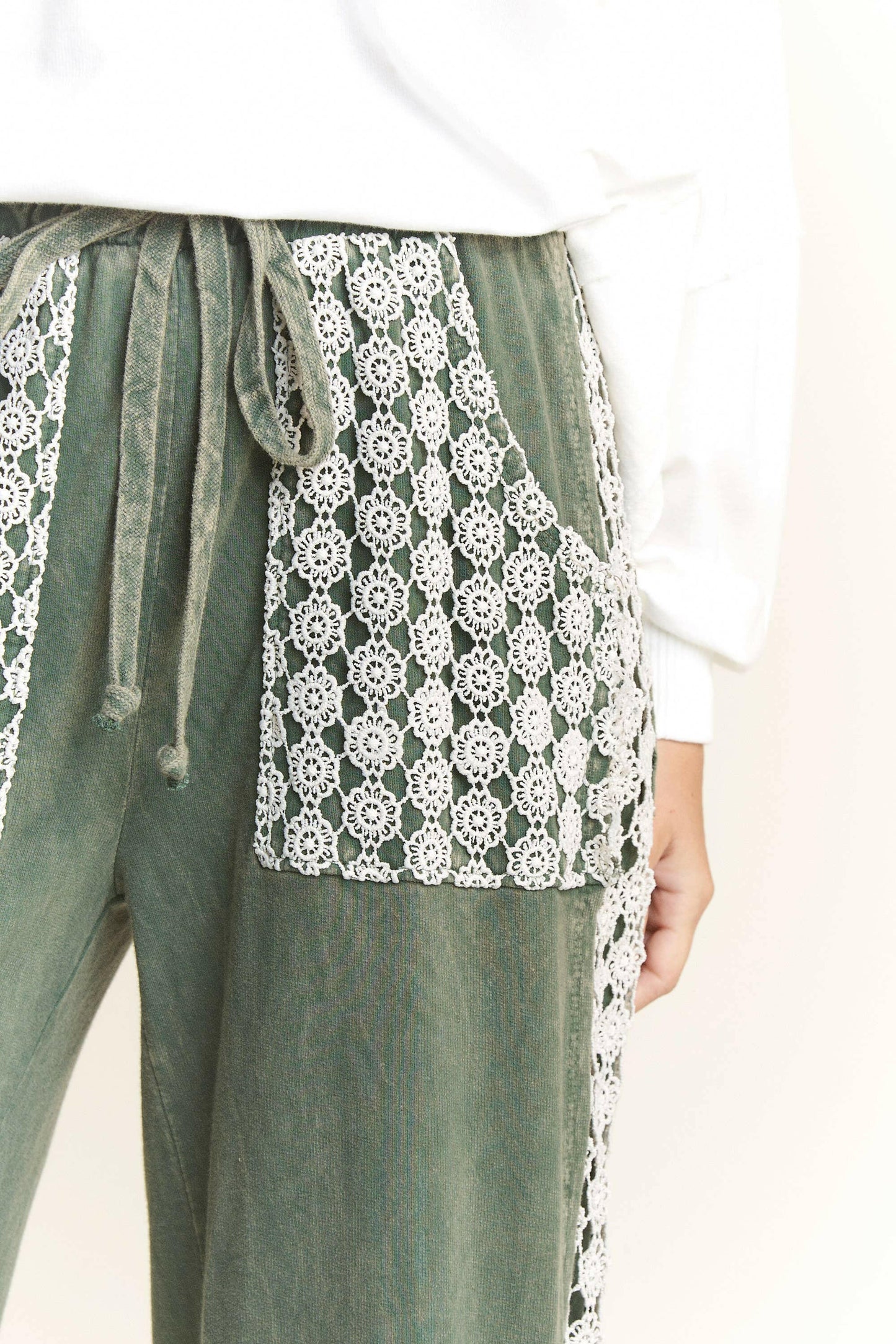 J.Her MineralWash Floral Daisy trim Pants