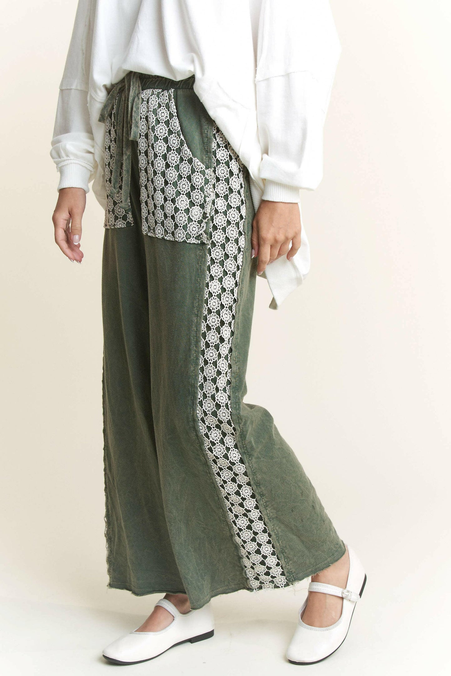 J.Her MineralWash Floral Daisy trim Pants