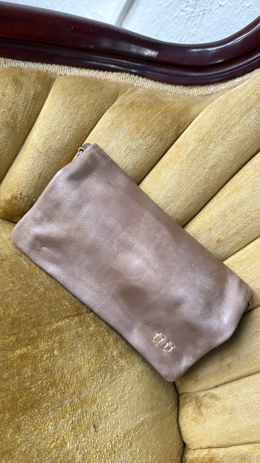 BedStu Cadence Crossbody, Taupe Rustic