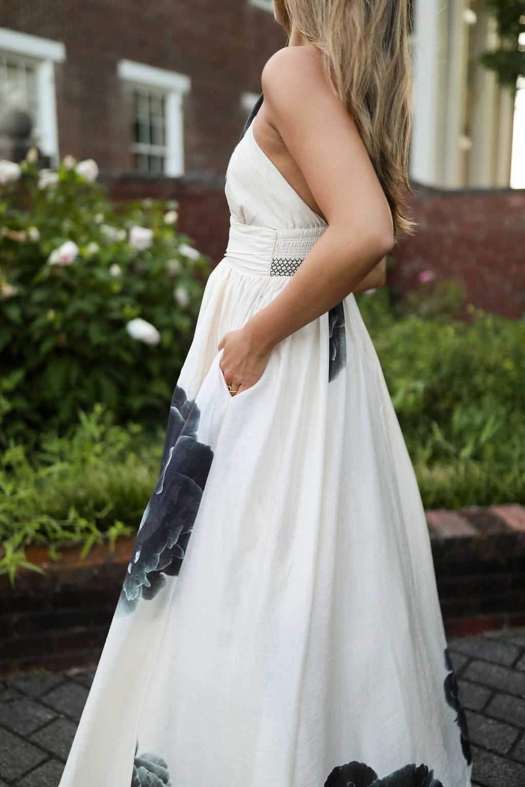 Chasing Dawn Halter Maxi - Black Peony