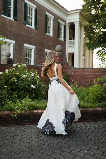 Chasing Dawn Halter Maxi - Black Peony