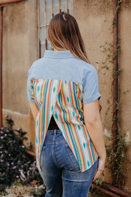LIGHT CHAMBRAY IVORY AZTEC SERAPE SPLIT BACK