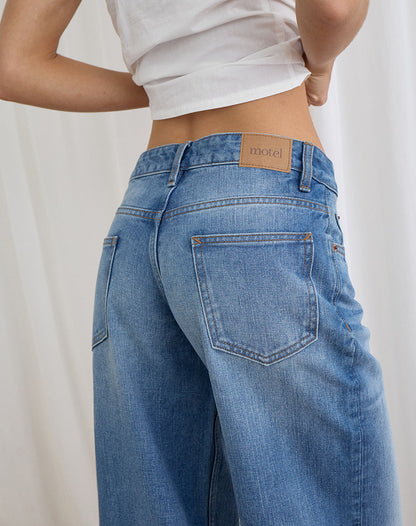 Low Rise Roomy Jeans in Fade Blue