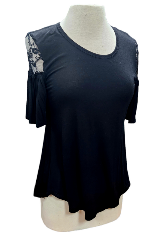 BLACK LACE AND RUFFLE SHORT SLEEVE TOP